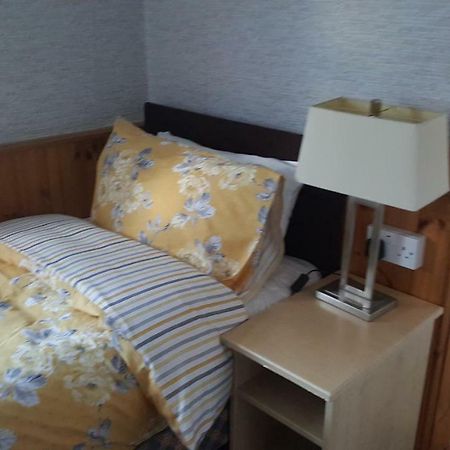 Ivanhoe Guest House อินเวอร์เนส ภายนอก รูปภาพ