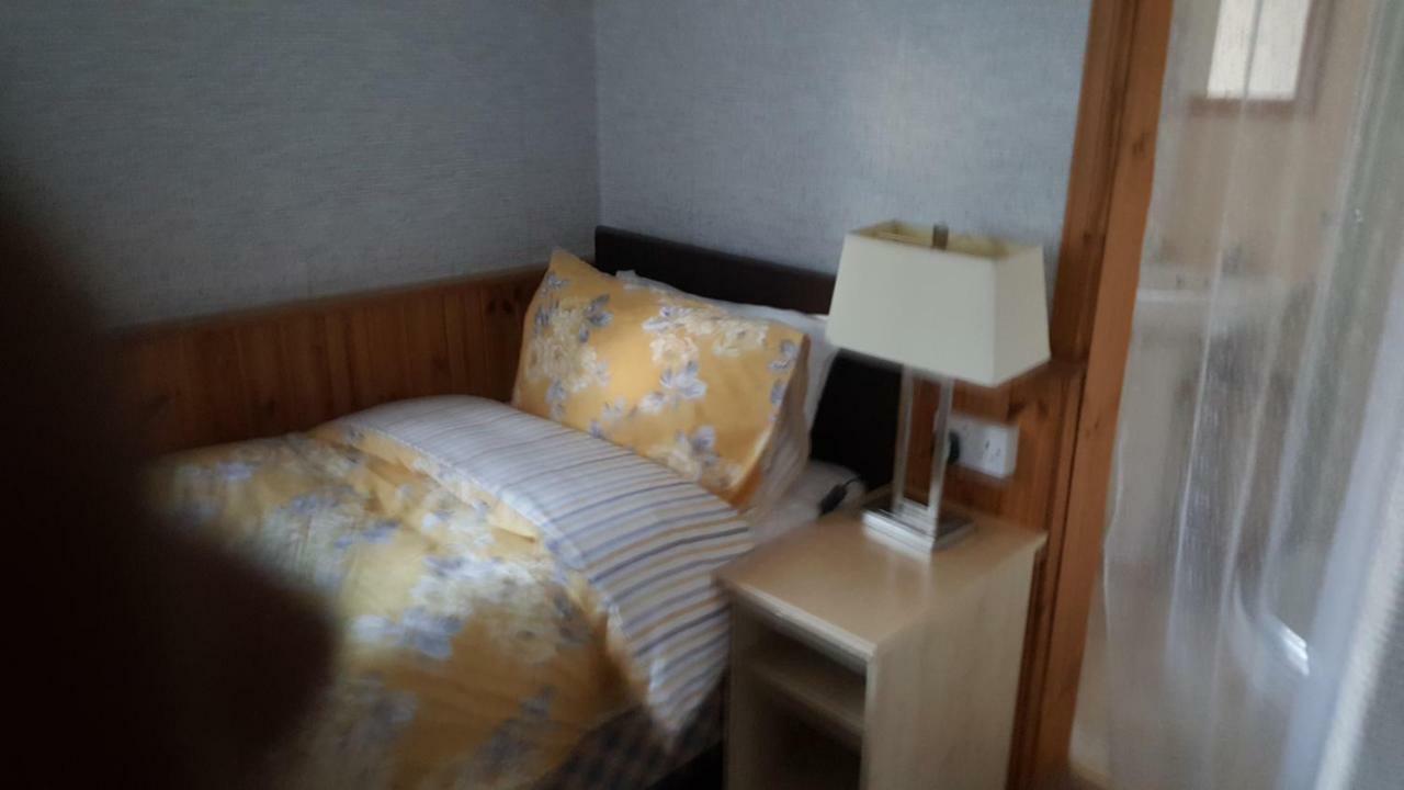 Ivanhoe Guest House อินเวอร์เนส ภายนอก รูปภาพ