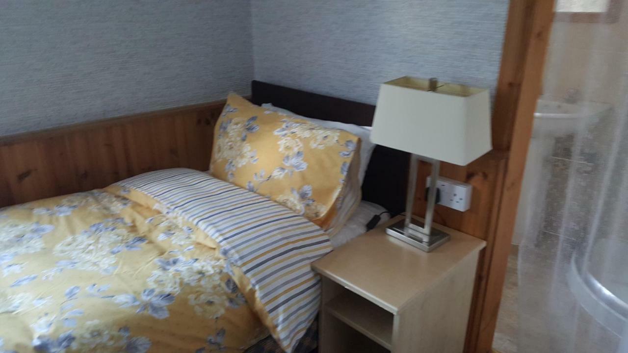 Ivanhoe Guest House อินเวอร์เนส ภายนอก รูปภาพ