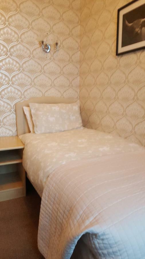 Ivanhoe Guest House อินเวอร์เนส ภายนอก รูปภาพ
